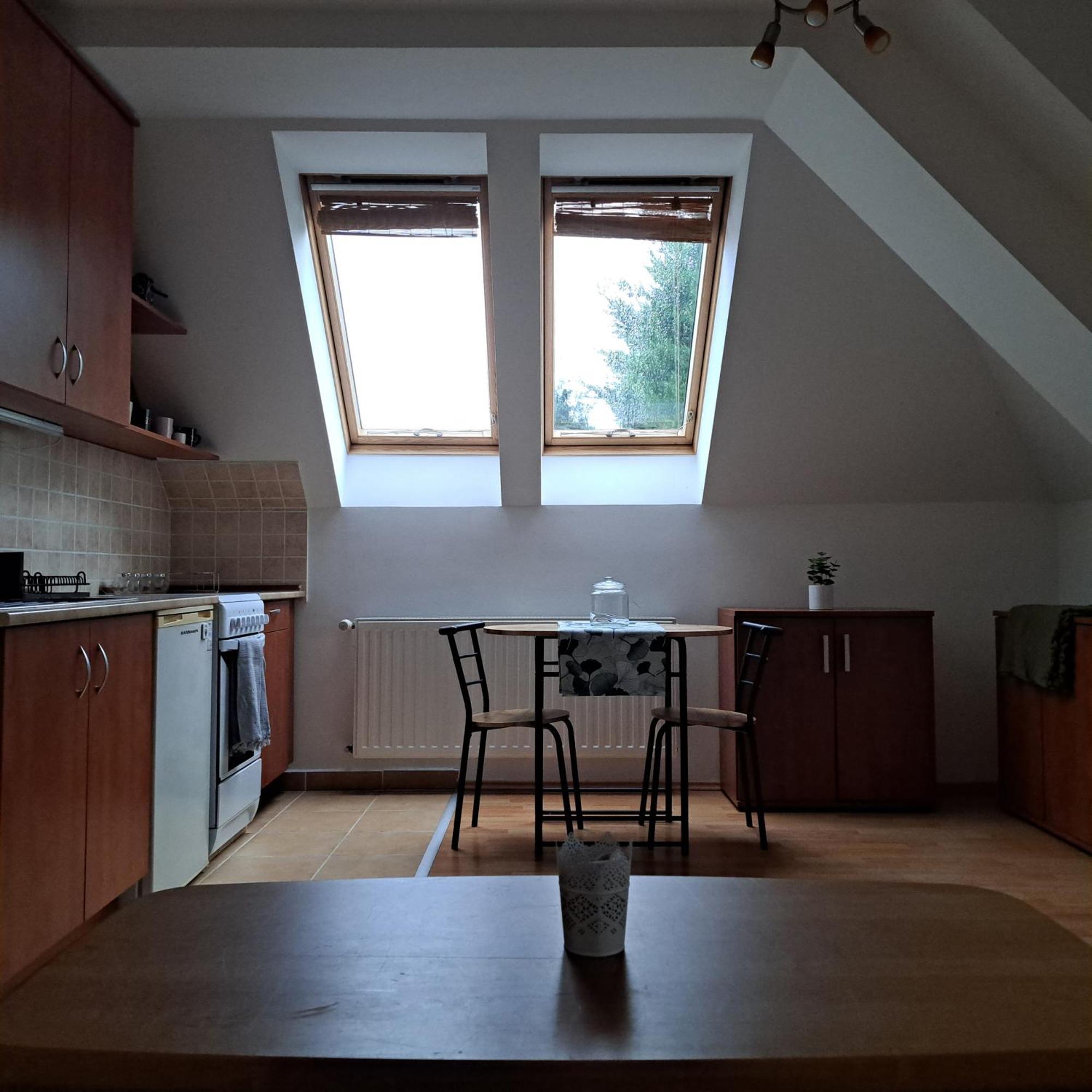 Zoeld Orom Apartman Lakas Göd Kültér fotó