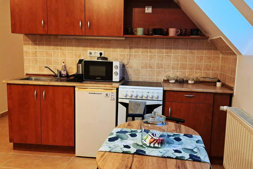 Zoeld Orom Apartman Lakas Göd Kültér fotó